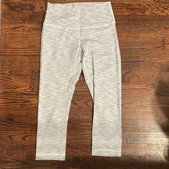 Lululemon Wunder Under High Rise Crop 21” Gray and White Stripe - Picture 4 of 9